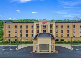 Hampton Inn Greenfield 2