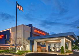 Hampton Inn Greenwood 2