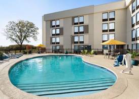 Hampton Inn Kansas City Airport 4