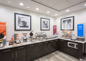 Hampton Inn Hamburg 3