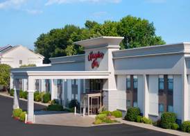 Hampton Inn Russellville 4