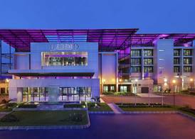 Legend Hotel Lagos Airport, Curio Collection by Hilton 4