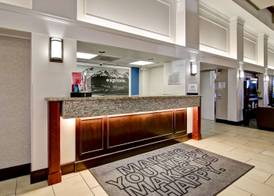 Hampton Inn & Suites by Hilton Calgary-Airport 5
