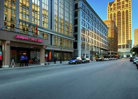 Hampton Inn & Suites Milwaukee Downtown 3