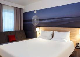 Novotel London Stansted Airport 3
