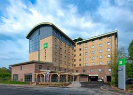 ibis Styles London Gatwick Airport 4