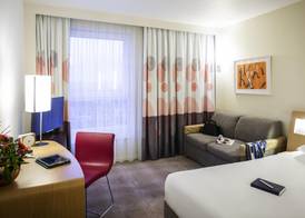 Novotel Reading Centre 5