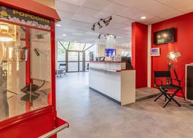 Ibis Styles Paris Saint Denis La Plaine 4