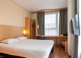 Ibis Kaunas Centre 4