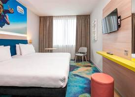 ibis Styles London Heathrow Airport 5