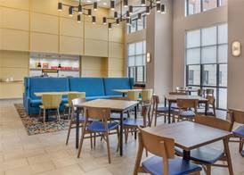 Hampton Inn & Suites Cincinnati/Uptown-University Area 3