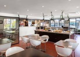 ibis Newcastle 4