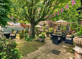 Mercure Salisbury White Hart Hotel & Apartments 2