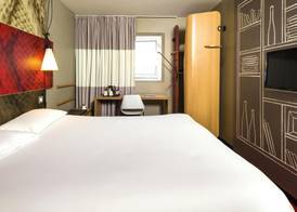 Ibis Sheffield City 4