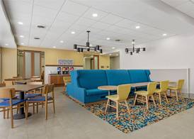 Hampton Inn Pine Grove 5