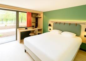 Campanile NATURE - Clermont-Ferrand Nord Riom 5
