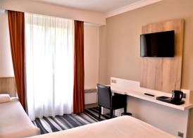 Kyriad Hotel Tours Centre 5