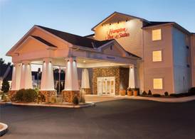 Hampton Inn & Suites Mystic 2