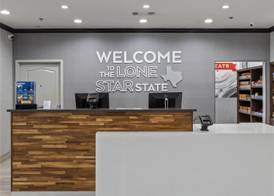 Hampton Inn & Suites Denison 2