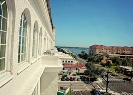 Hampton Inn & Suites Bradenton Downtown Historic District 5