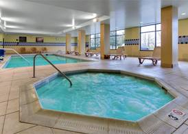 Hampton Inn & Suites Indianapolis-Airport 4