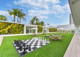The Beverly Hilton 4