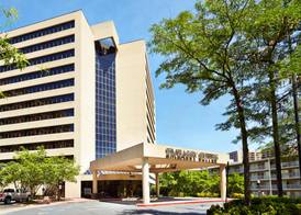 Embassy Suites by Hilton Crystal City National Airport 3
