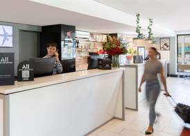 ibis Newcastle 4