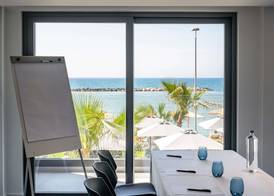 Mercure Larnaca Beach Resort 3