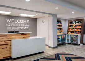 Hampton Inn Eden 5