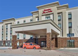 Hampton Inn & Suites Albuquerque Airport 2
