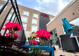 Hampton Inn & Suites Howell 4