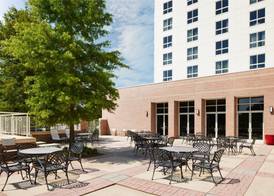 Hilton Charlotte Airport Hotel 3