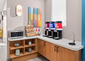 Hampton Inn by Hilton Costa Mesa Newport Beach 5