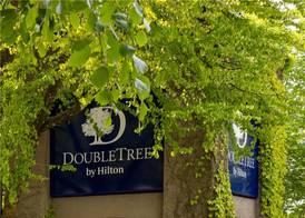 DoubleTree by Hilton North Vancouver 4