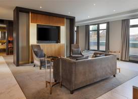 DoubleTree by Hilton Belfast City Ten Square 2