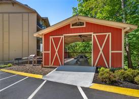Hilton Vacation Club MountainLoft Gatlinburg 4