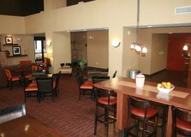 Hampton Inn & Suites Aberdeen 5