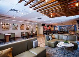DoubleTree by Hilton Neenah 5