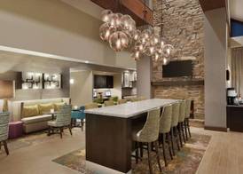 Hampton Inn & Suites Springdale 4