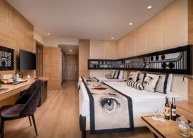 Delphin Imperial Lara 5