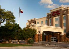 Hampton Inn & Suites Boerne 2
