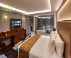 Queen Elizabeth 2 Hotel 3