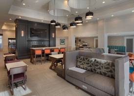 Hampton Inn & Suites Asheville Airport 4