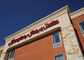 Hampton Inn & Suites Winnie 2