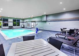 Hampton Inn Gardner 5
