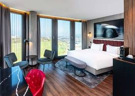 Radisson Blu Hotel at Porsche Design Tower Stuttgart 3