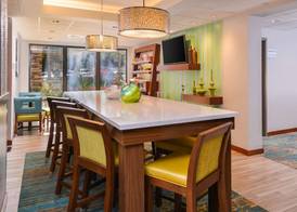 Hampton Inn Seattle-Airport 4