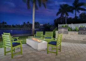 Hampton Inn & Suites Naples South 2