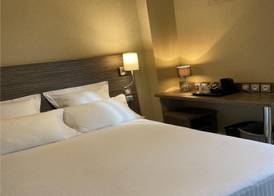 Kyriad Auray 4